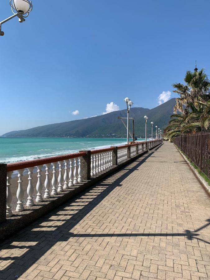 Guest House Aphyn Leto Γκάγκρα Εξωτερικό φωτογραφία
