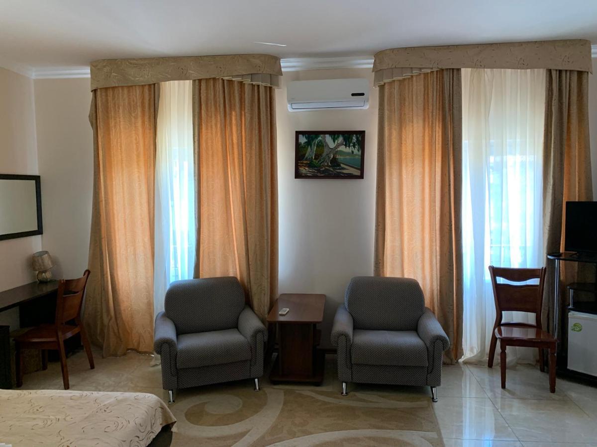 Guest House Aphyn Leto Γκάγκρα Εξωτερικό φωτογραφία